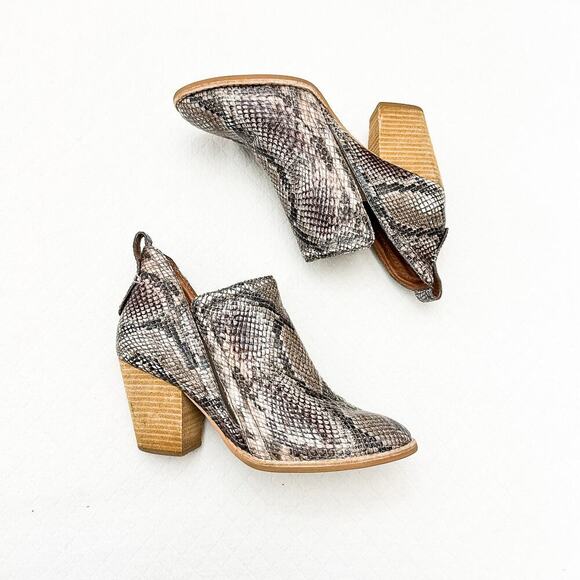Jeffrey Campbell Rosalee Snakeskin Animal Printed Leather Bootie Size 7 - Picture 5 of 7